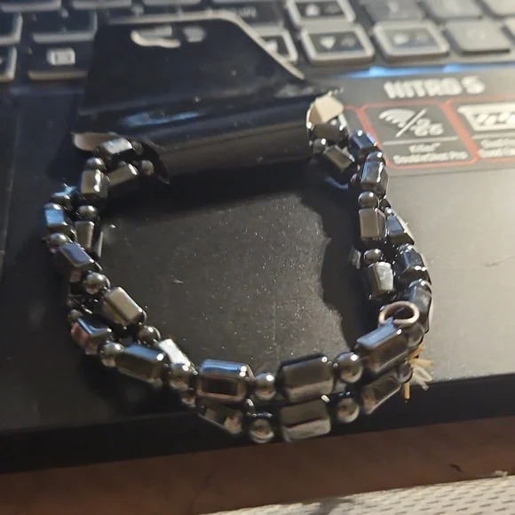 Hematite stretchy bracelets - Picture 1 of 1
